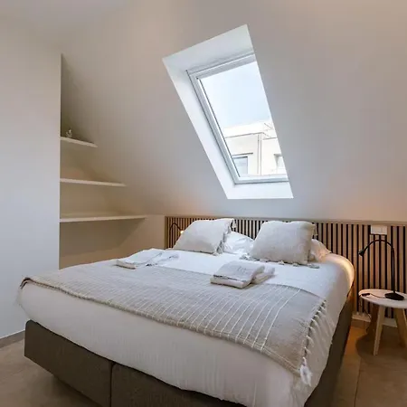 Ruime, Luxe Duplex Penthouse Met 3 Slaapkamer * Ostende