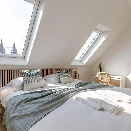 Appartement Ruime, Luxe Duplex Penthouse Met 3 Slaapkamer *