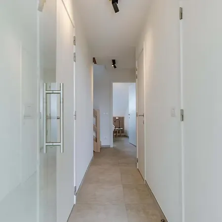 Ruime, Luxe Duplex Penthouse Met 3 Slaapkamer Appartement *